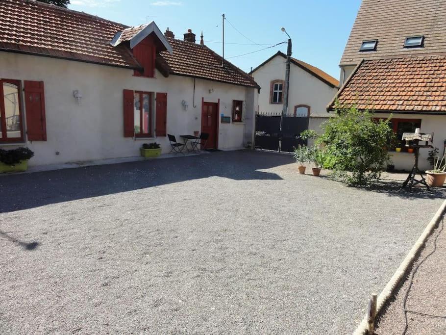 Willa F3 80 M2 Longere Plain Pied Au Centre Auxonne. Zewnętrze zdjęcie